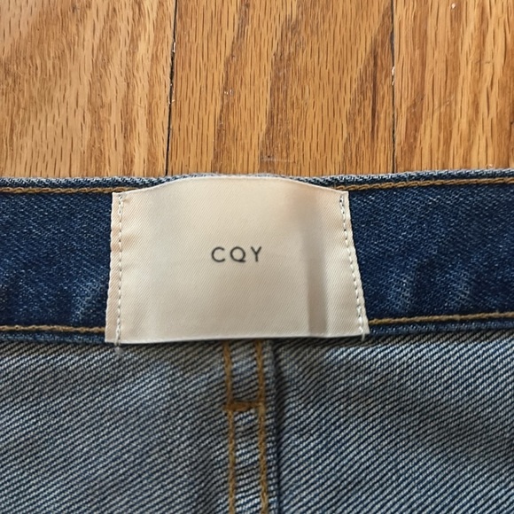 CQY sz 28 Icon Vice Vintage Slim NWT new condition button fly Jean distressed - Picture 3 of 6